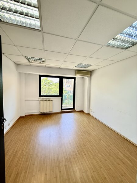 Piata Unirii, spatiu de birouri premium, 4 birouri, Sitraco Center.
