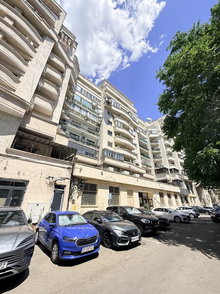 Piata Unirii, spatiu de birouri premium, 4 birouri, Sitraco Center.